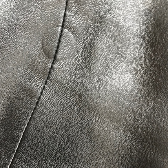 Women’s DANIER Leather Vest - Picture 3 of 3